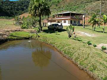 Terreno com casa Vitor Hugo perto br 262